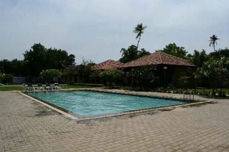 Hotel Riverside Resort And Spa Кумбаконам Екстер'єр фото